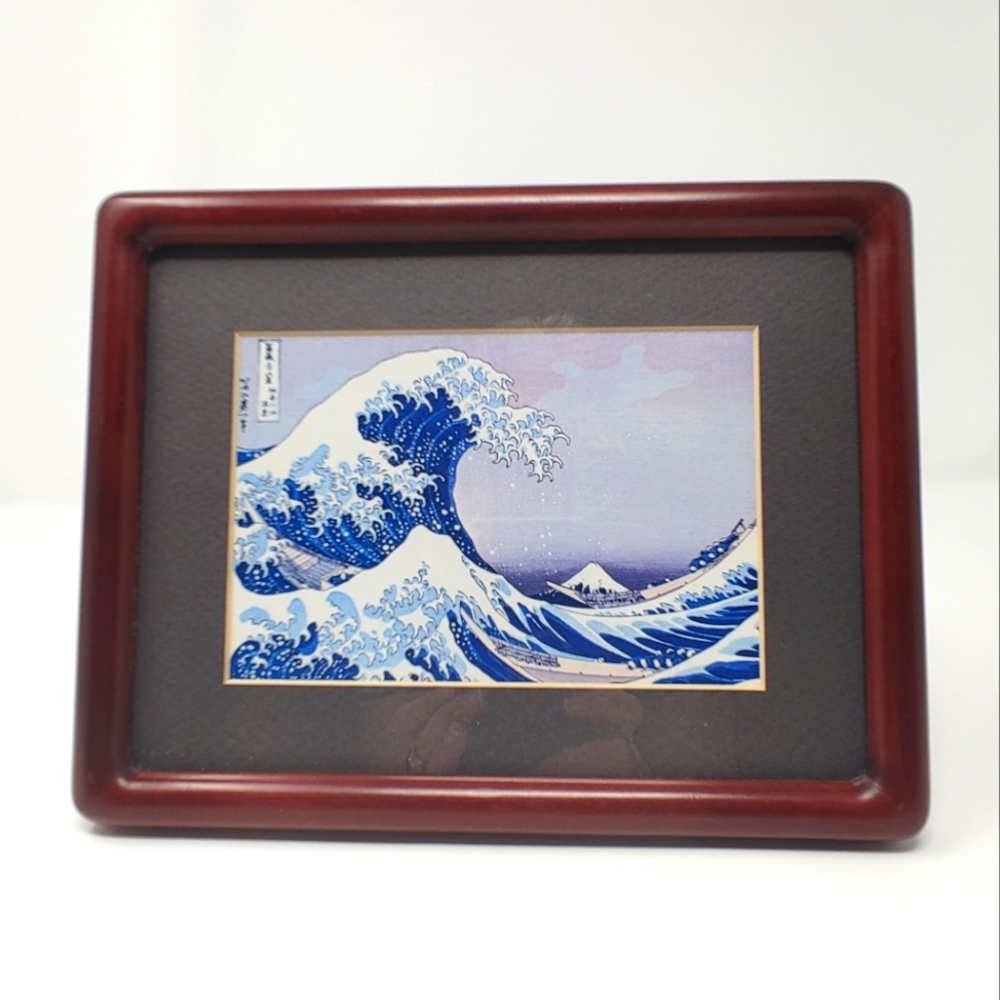 The Great Wave Photo In Frame - Picture 5 of 11